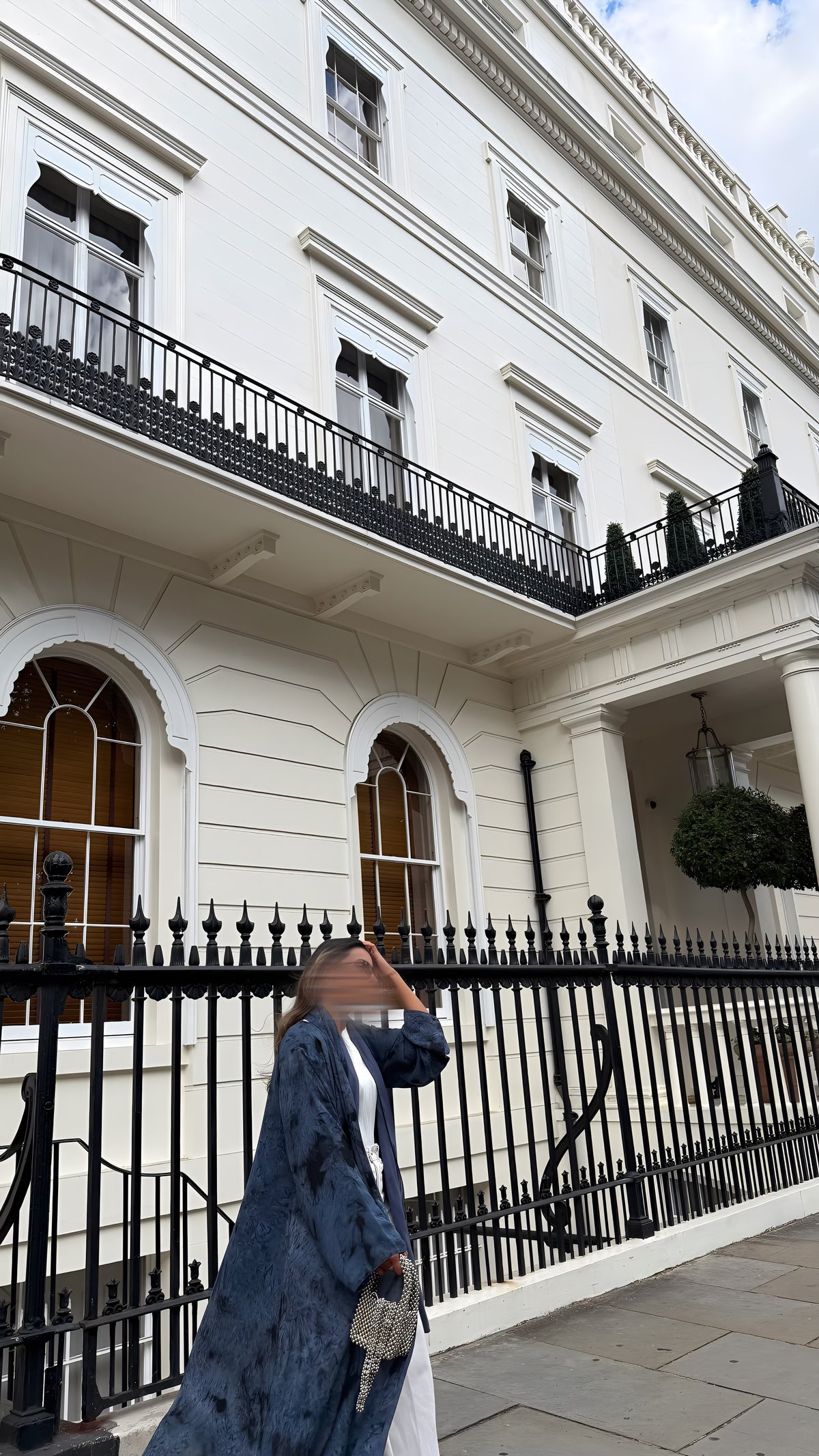 REÏWAH Fumé abaya in Burning Blue