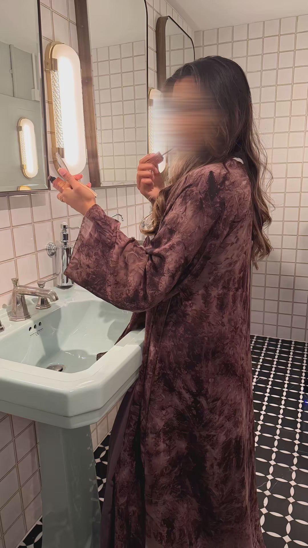 REÏWAH Fumé abaya in Smoked Mulberry